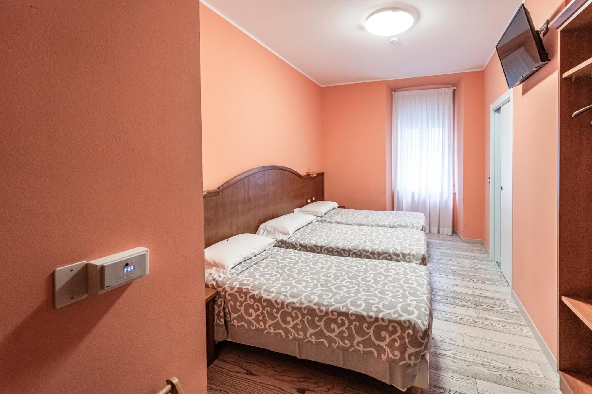 טריאסטה Hotel Italia מראה חיצוני תמונה